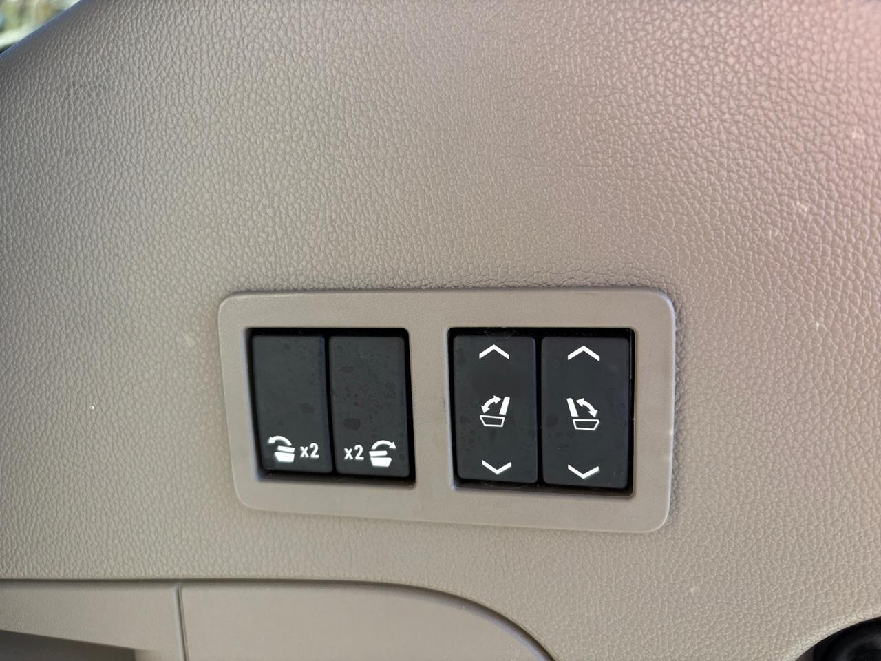 2017 Chevrolet Tahoe LT, RUNNING BOARDS, LANE KEEP ASSIST, BLIND SPOT ALERT, REAR DVD ENTERTAINMENT, ROOF RAILS, SUNROOF HEATED SEATS, POWER 3RD ROW SEATS, APPLE CARPLAY/ANDROID AUTO, TOW PACKAGE, BACKUP CAMERA, PARKING SENSORS, LOW MILEAGE, ONLY 1 OWNER, TAKE THIS TAHOE Virginia Beach VA