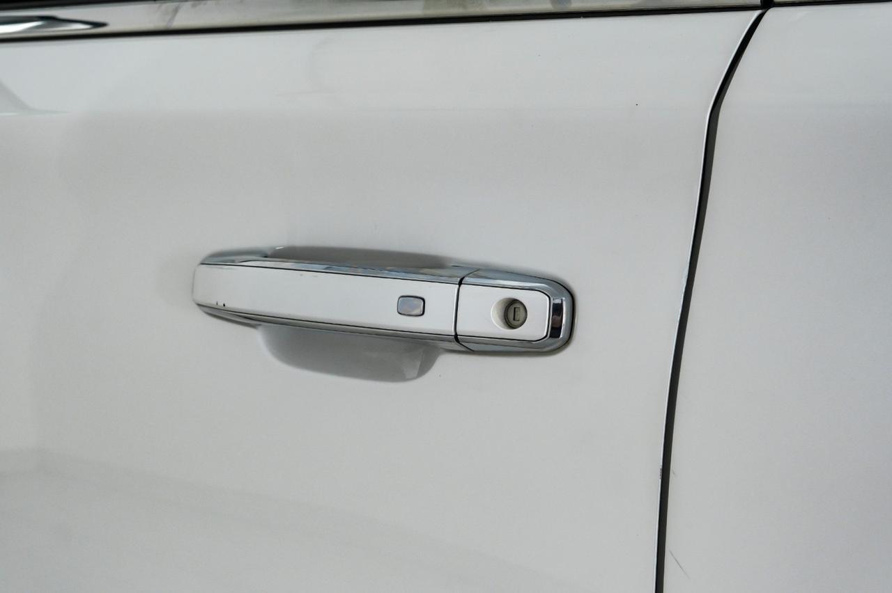 2017 Chevrolet Tahoe PREMIER 4WD HEADSUP DISPLAY BLIND SPOT ASSIST FORWARD COLLISION ALERT LANE KEEP ASSIST Carrollton TX