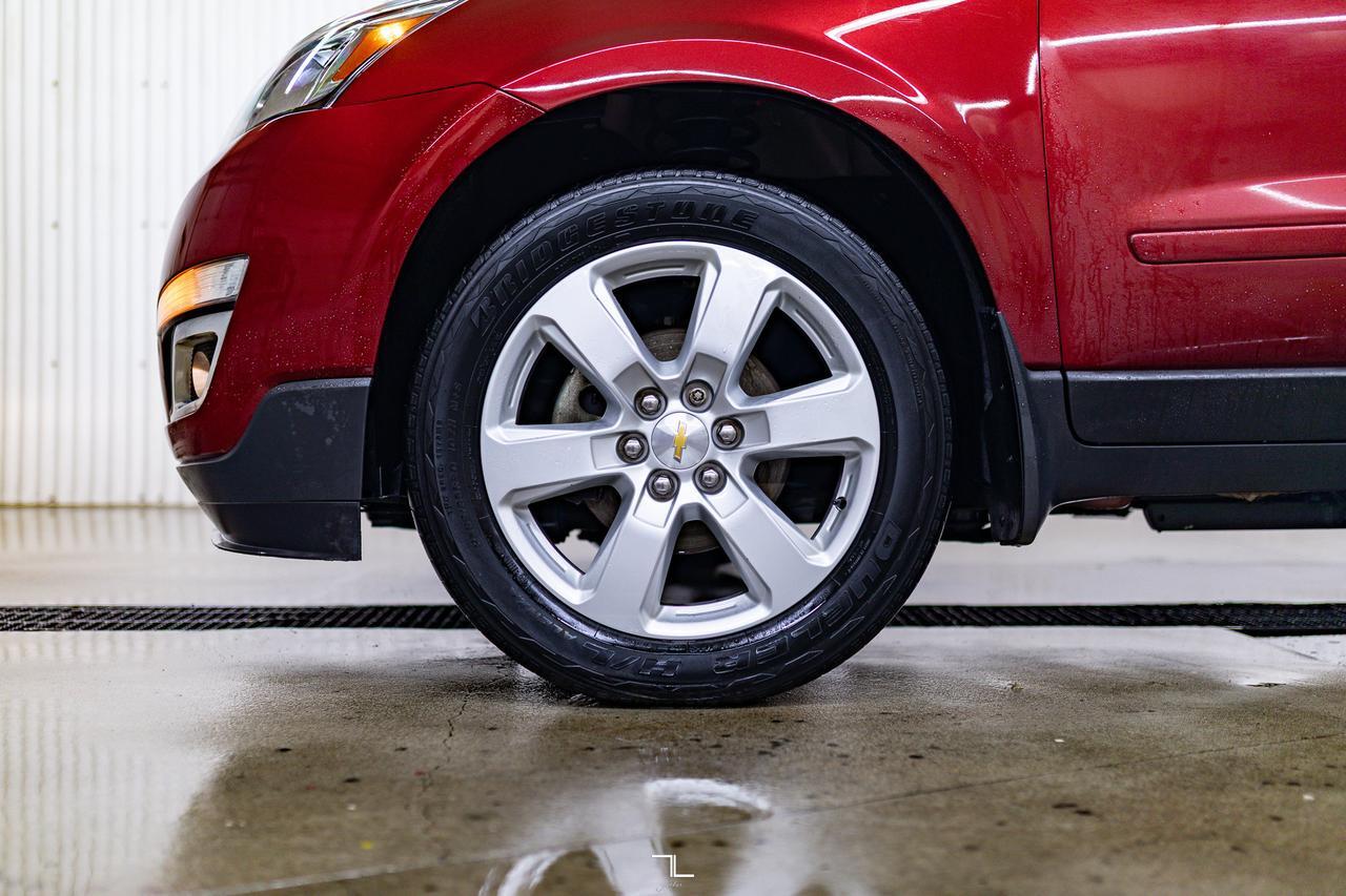 2017 Chevrolet Traverse AWD LT Roof BCam PSeat Red Deer AB