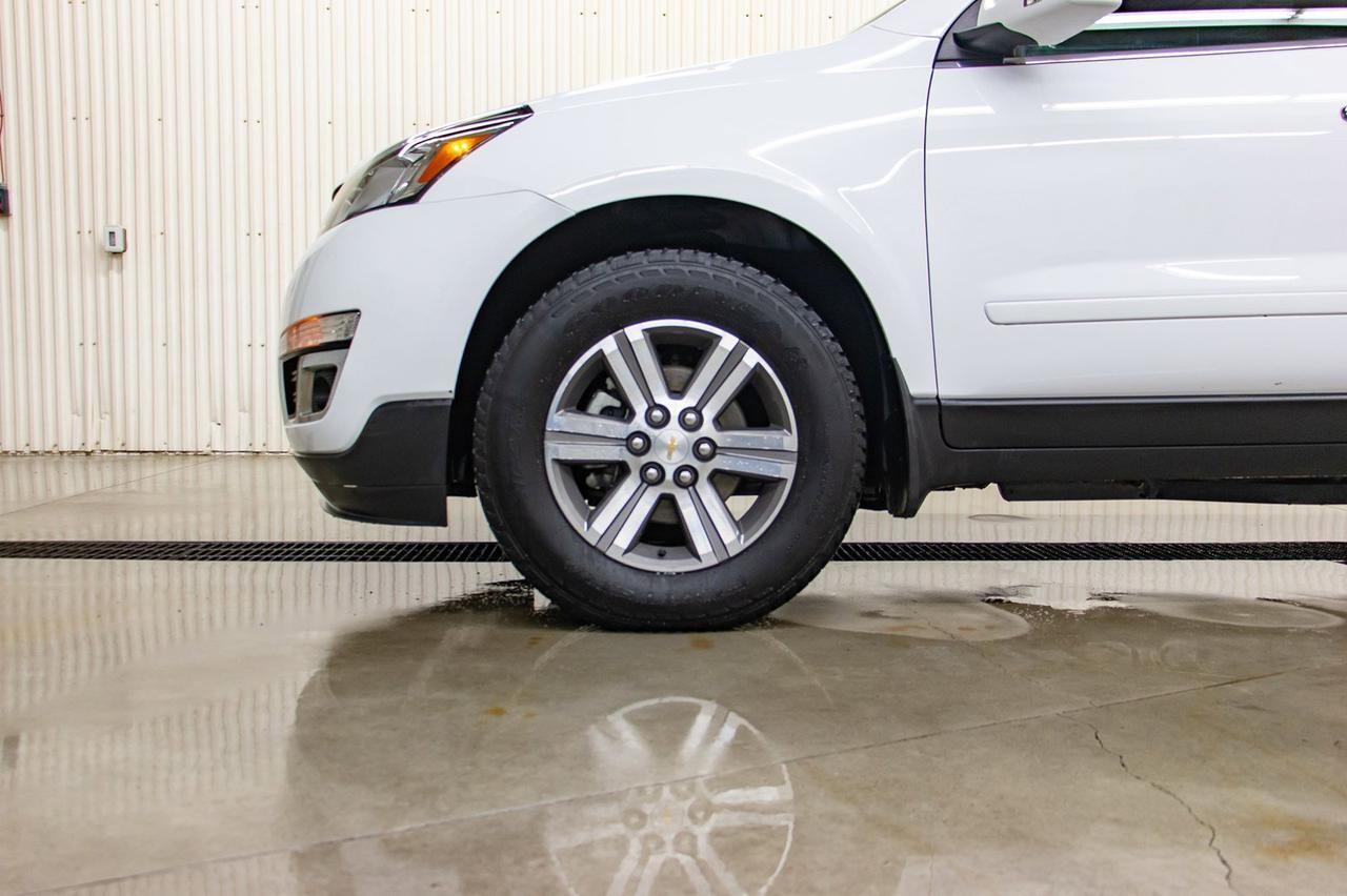 2017 Chevrolet Traverse AWD LT Sport Roof BCam DVD Red Deer AB