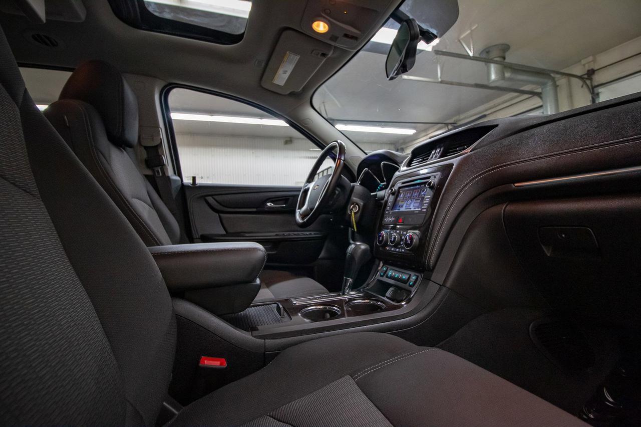 2017 Chevrolet Traverse AWD LT Sport Roof BCam DVD Red Deer AB