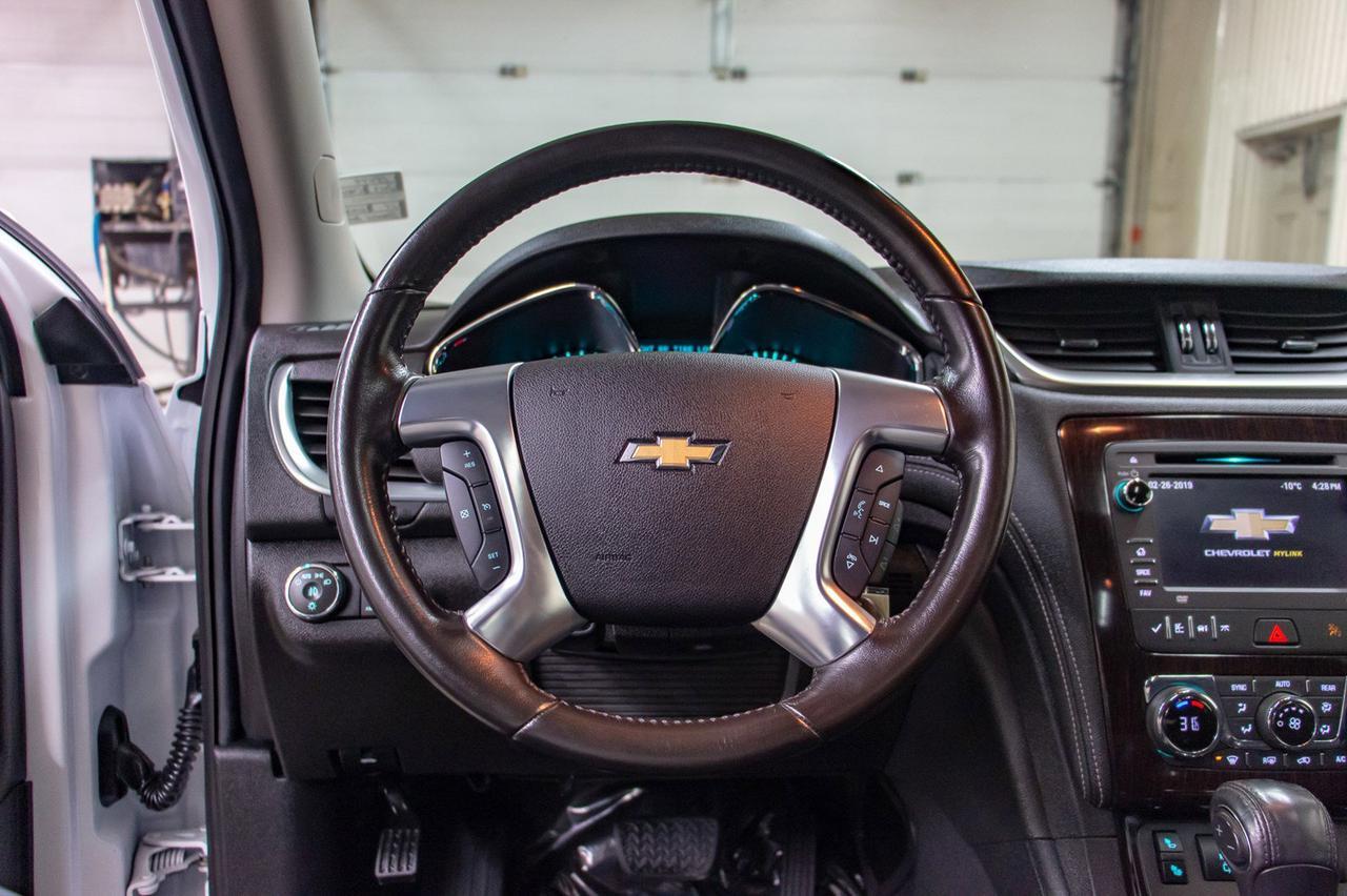 2017 Chevrolet Traverse AWD LT Sport Roof BCam DVD Red Deer AB