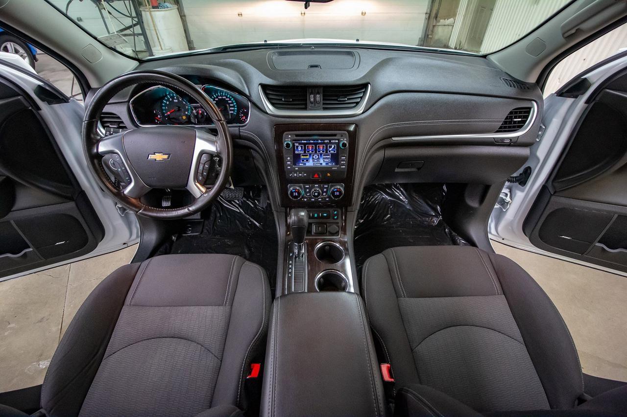 2017 Chevrolet Traverse AWD LT Sport Roof BCam DVD Red Deer AB