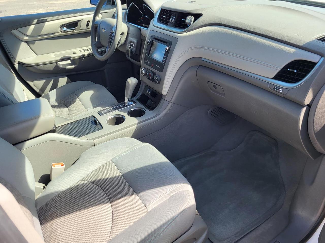 2017 Chevrolet Traverse FWD 4dr LS w/1LS Beeville TX