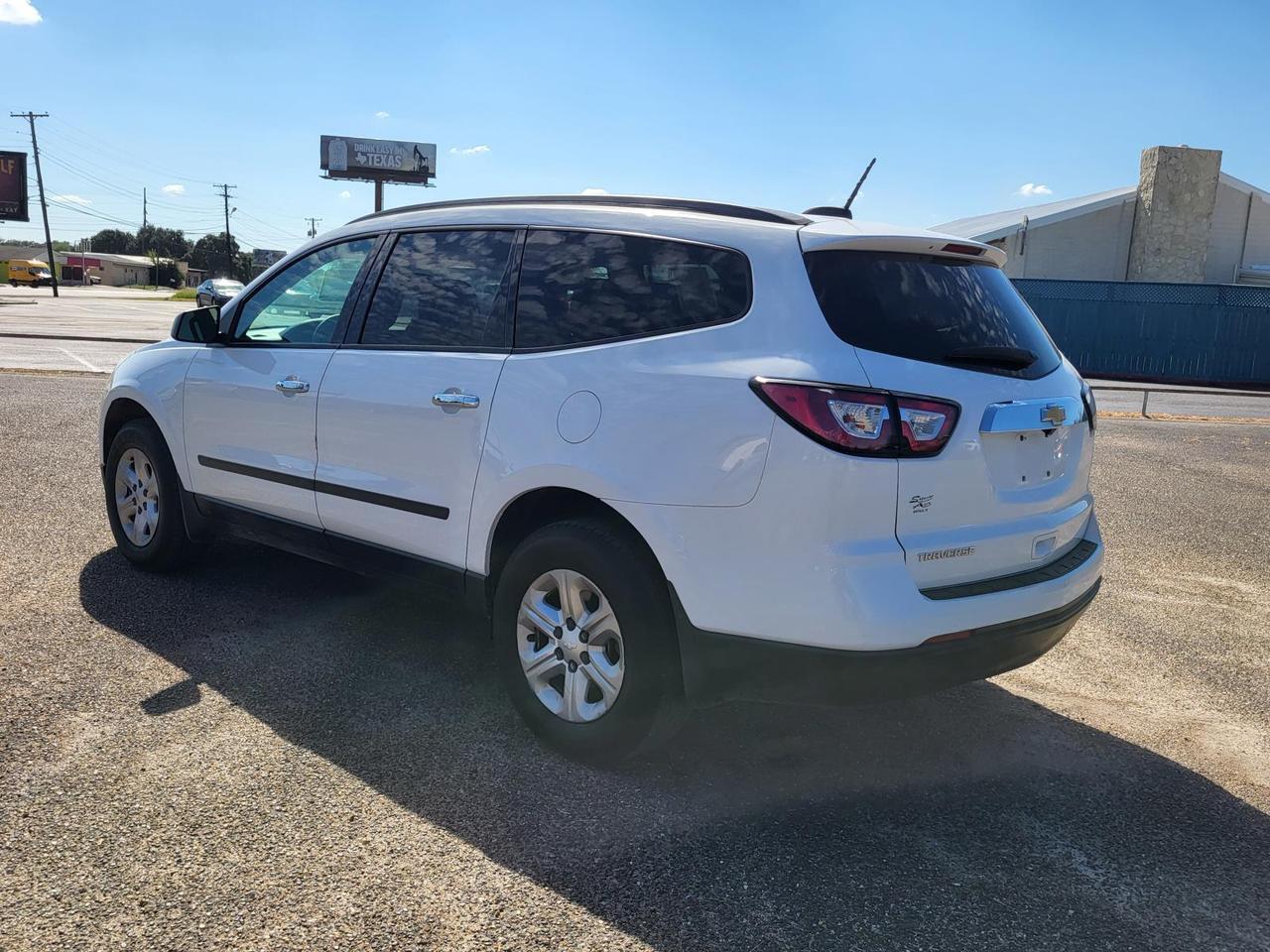 2017 Chevrolet Traverse FWD 4dr LS w/1LS Beeville TX