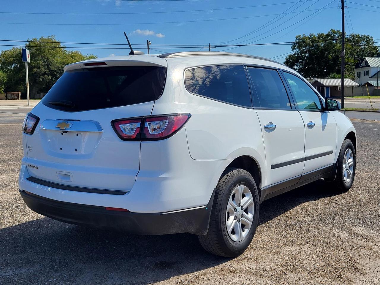 2017 Chevrolet Traverse FWD 4dr LS w/1LS Beeville TX
