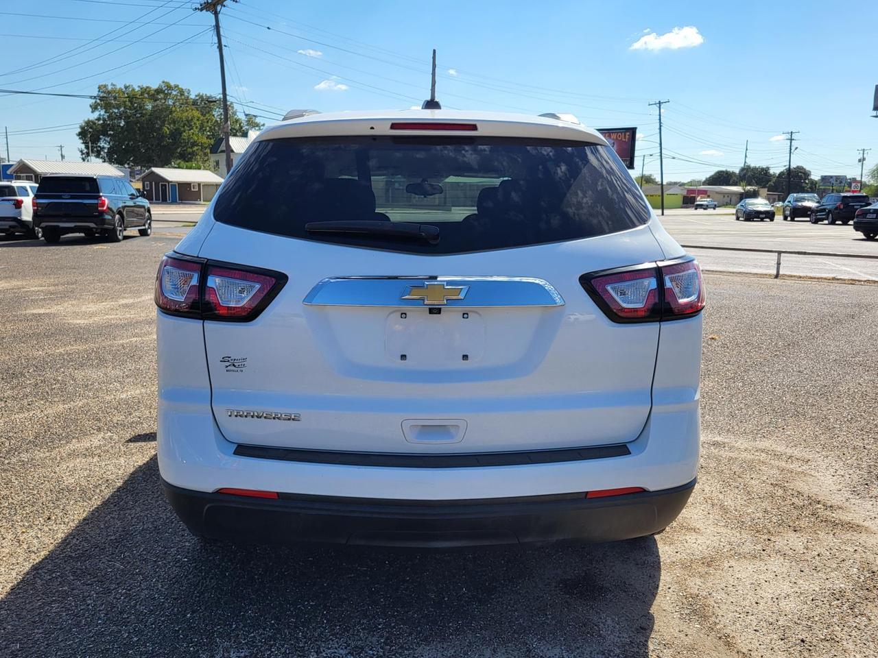 2017 Chevrolet Traverse FWD 4dr LS w/1LS Beeville TX