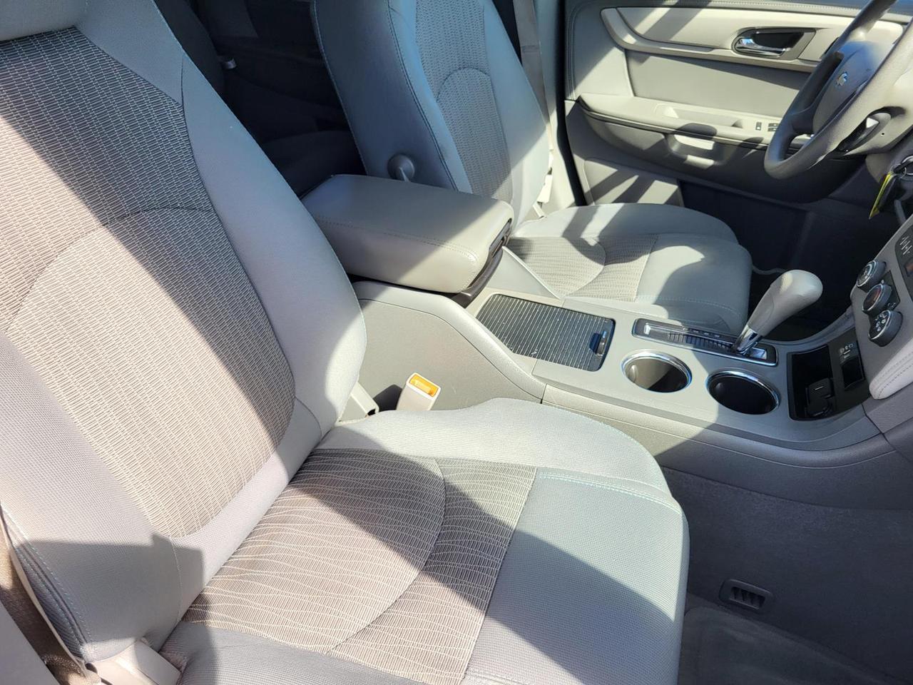 2017 Chevrolet Traverse FWD 4dr LS w/1LS Beeville TX