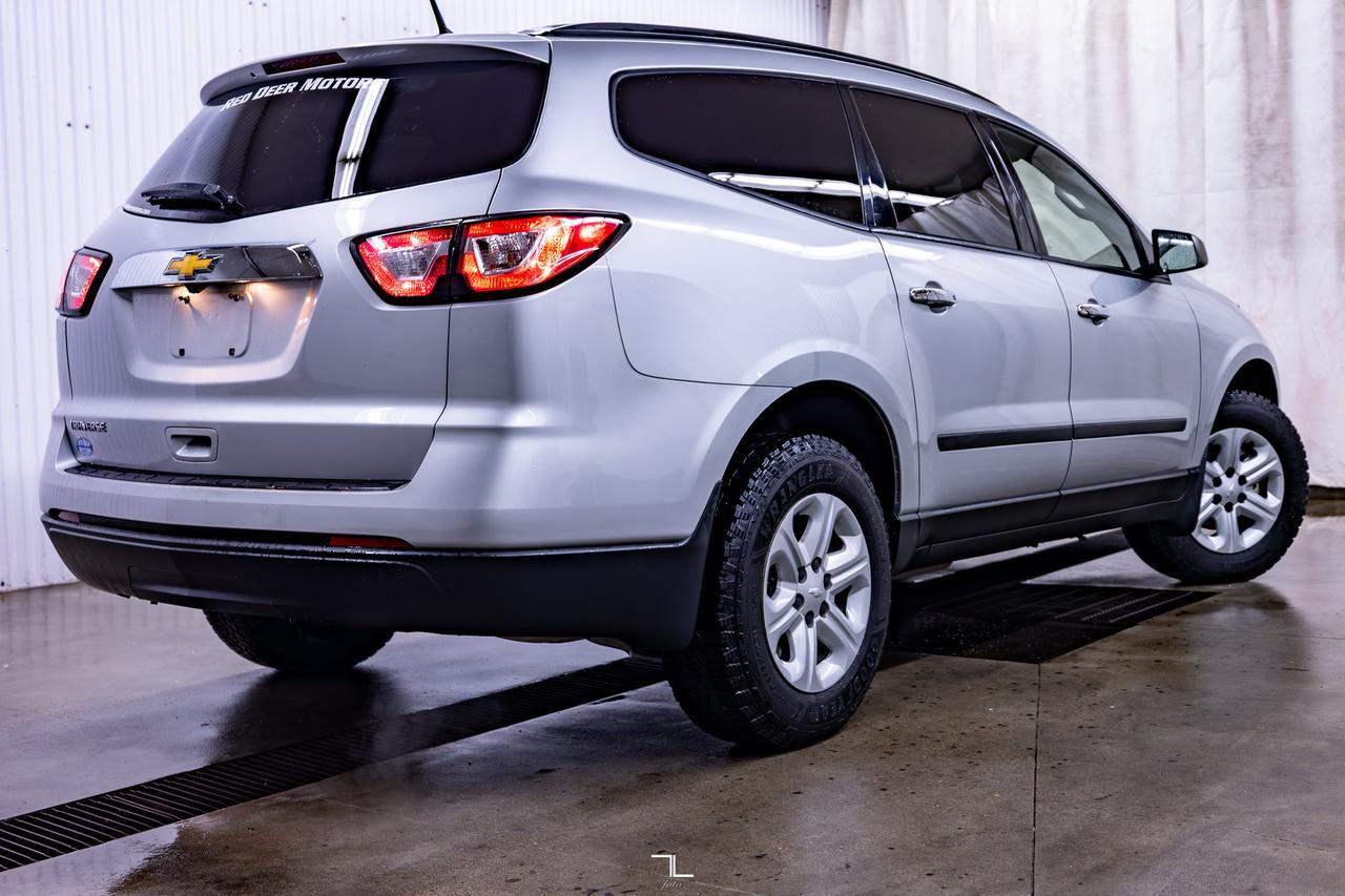 2017 Chevrolet Traverse FWD LS 8 Passenger BCam Red Deer AB