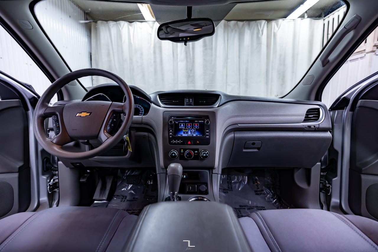 2017 Chevrolet Traverse FWD LS 8 Passenger BCam Red Deer AB