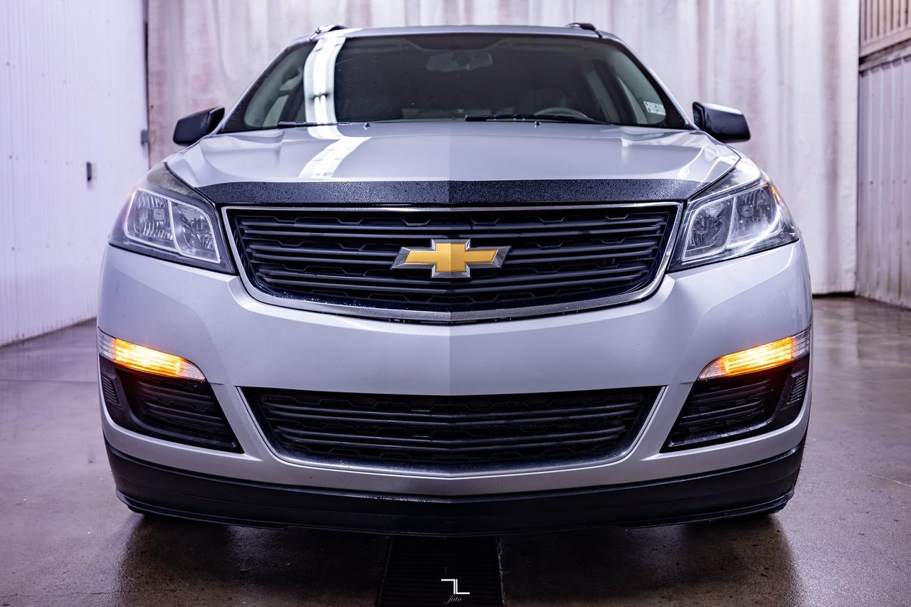 2017 Chevrolet Traverse FWD LS 8 Passenger BCam Red Deer AB