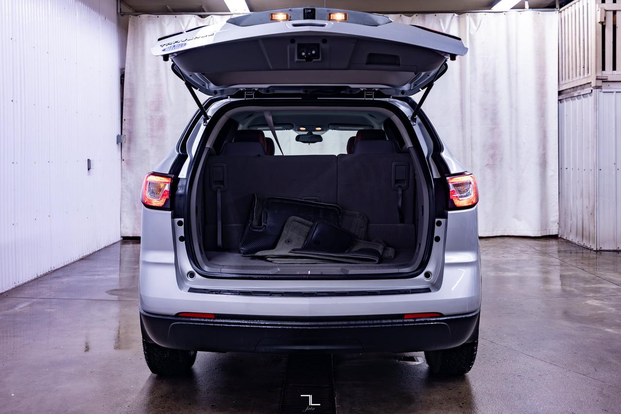 2017 Chevrolet Traverse FWD LS 8 Passenger BCam Red Deer AB