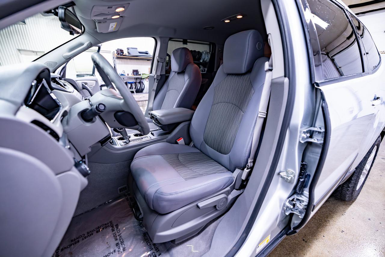 2017 Chevrolet Traverse FWD LS 8 Passenger BCam Red Deer AB