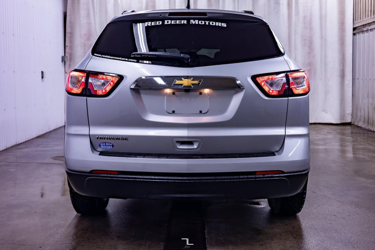 2017 Chevrolet Traverse FWD LS 8 Passenger BCam Red Deer AB