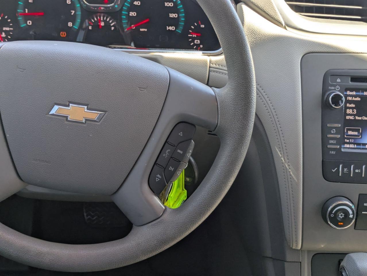 2017 Chevrolet Traverse LS Castroville TX