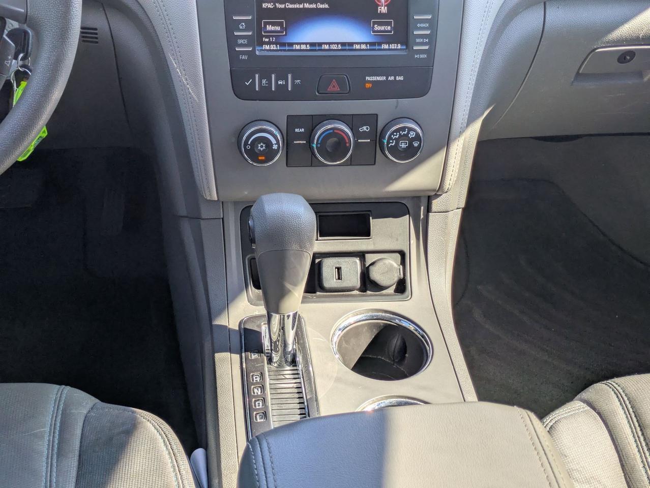 2017 Chevrolet Traverse LS Castroville TX