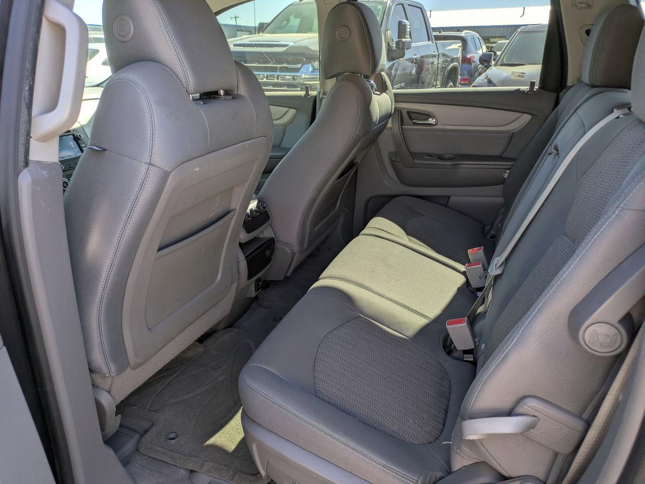 2017 Chevrolet Traverse LS Castroville TX