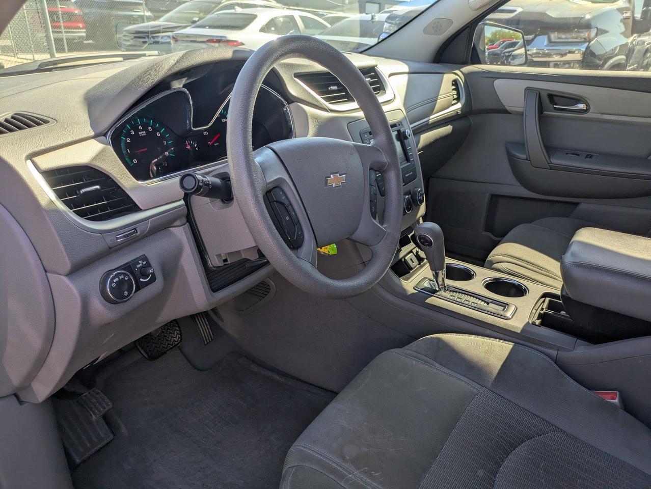 2017 Chevrolet Traverse LS Castroville TX