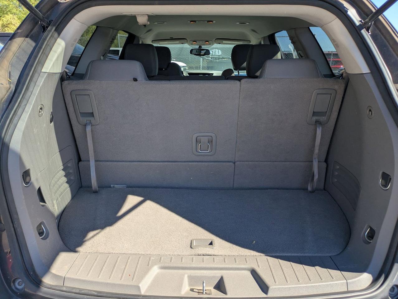 2017 Chevrolet Traverse LS Castroville TX