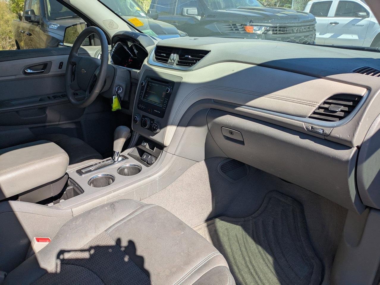 2017 Chevrolet Traverse LS Castroville TX