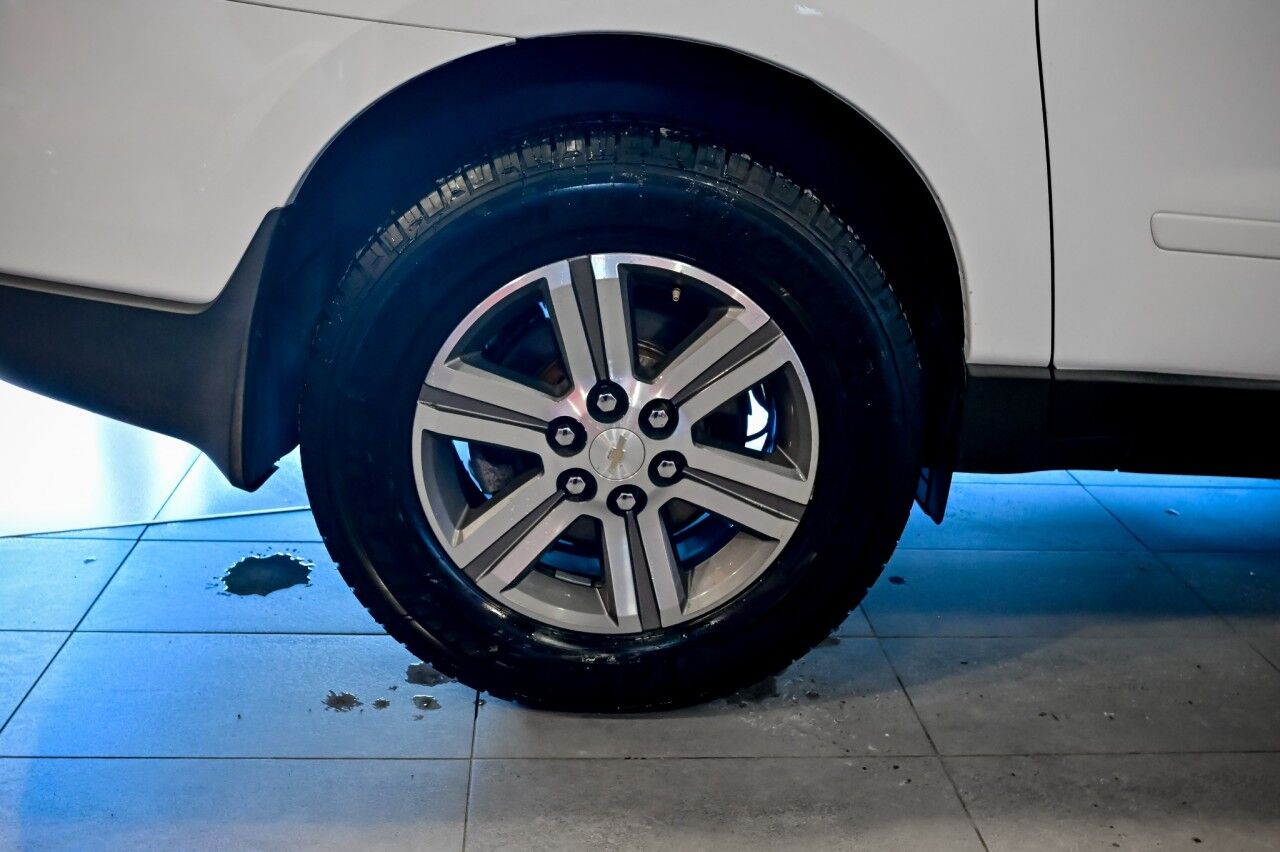 2017 Chevrolet Traverse LT, 3RD Row, Navigation, Rear Entertainment Springfield NJ