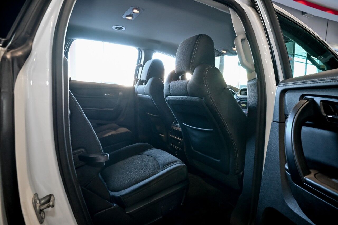 2017 Chevrolet Traverse LT, 3RD Row, Navigation, Rear Entertainment Springfield NJ