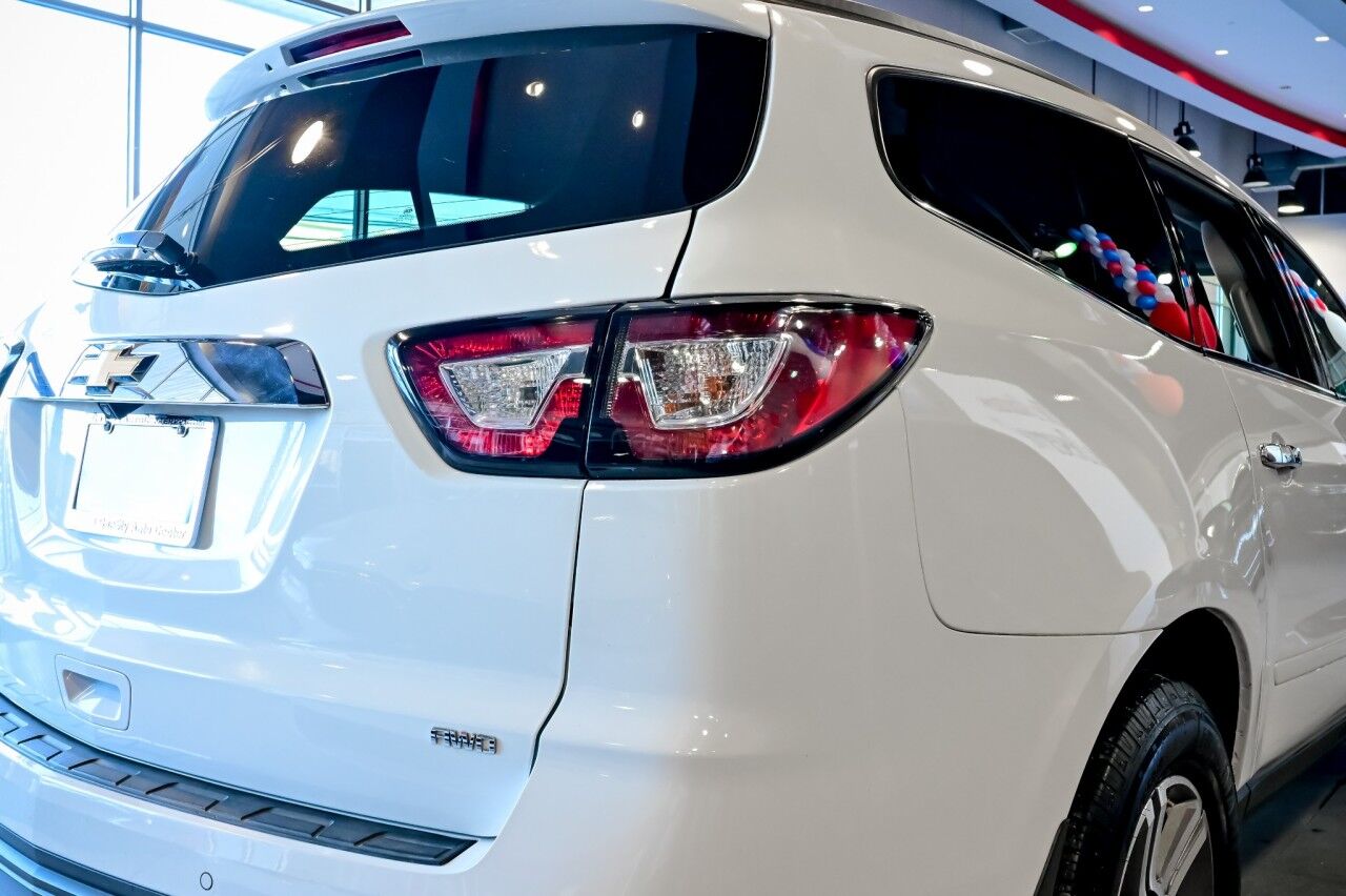 2017 Chevrolet Traverse LT, 3RD Row, Navigation, Rear Entertainment Springfield NJ