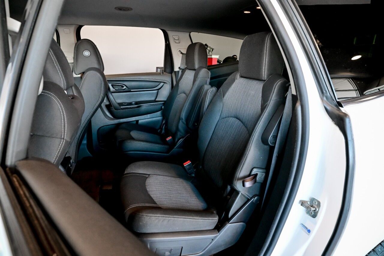 2017 Chevrolet Traverse LT, 3RD Row, Navigation, Rear Entertainment Springfield NJ