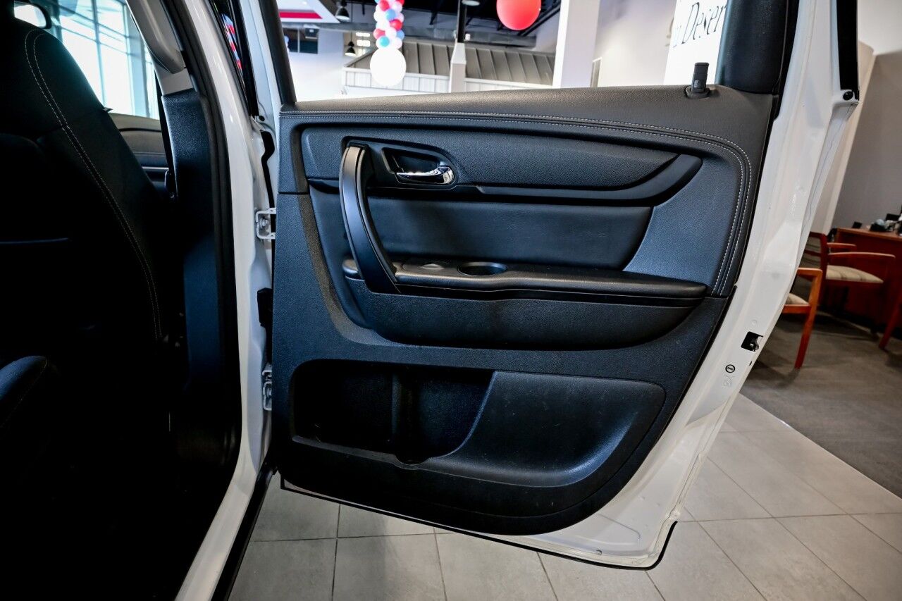 2017 Chevrolet Traverse LT, 3RD Row, Navigation, Rear Entertainment Springfield NJ