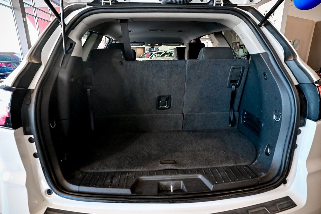 2017 Chevrolet Traverse LT, 3RD Row, Navigation, Rear Entertainment Springfield NJ