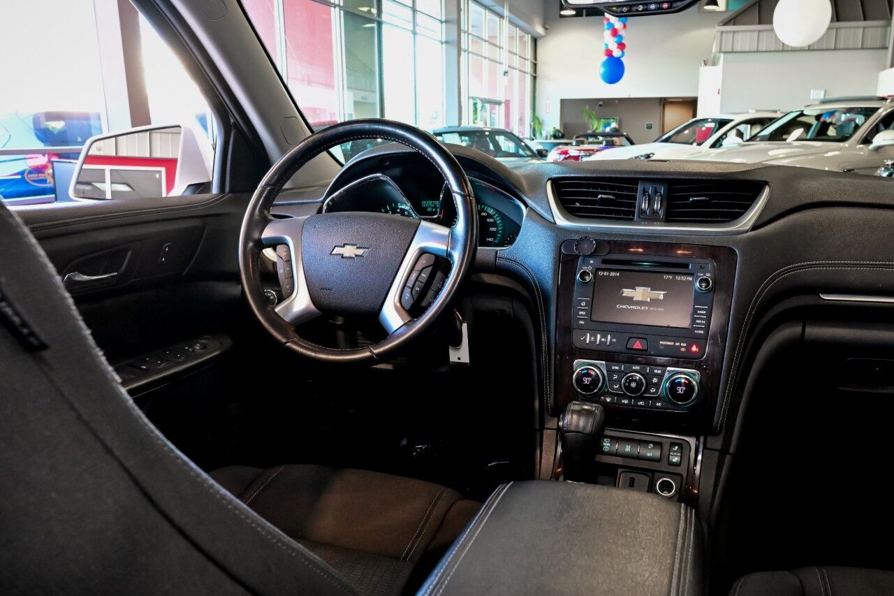2017 Chevrolet Traverse LT, 3RD Row, Navigation, Rear Entertainment Springfield NJ