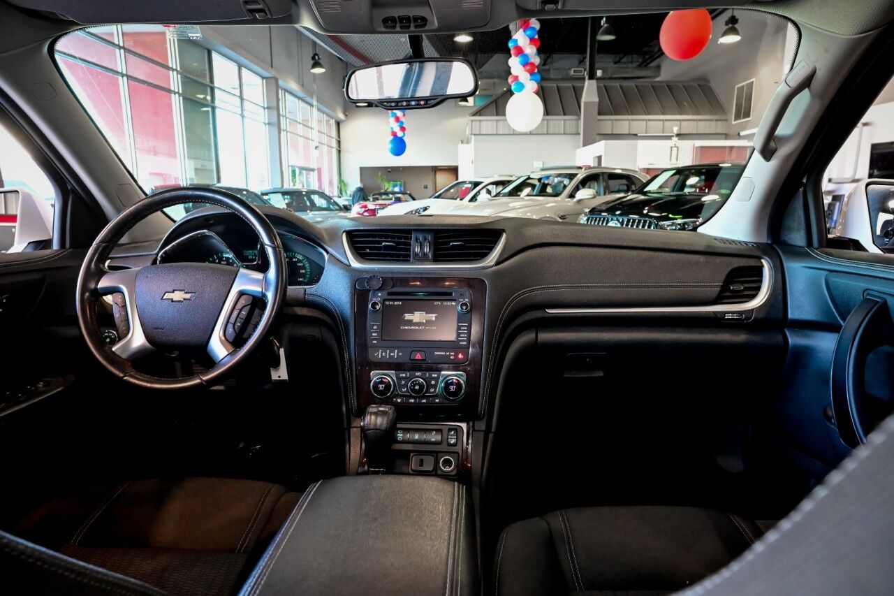 2017 Chevrolet Traverse LT, 3RD Row, Navigation, Rear Entertainment Springfield NJ