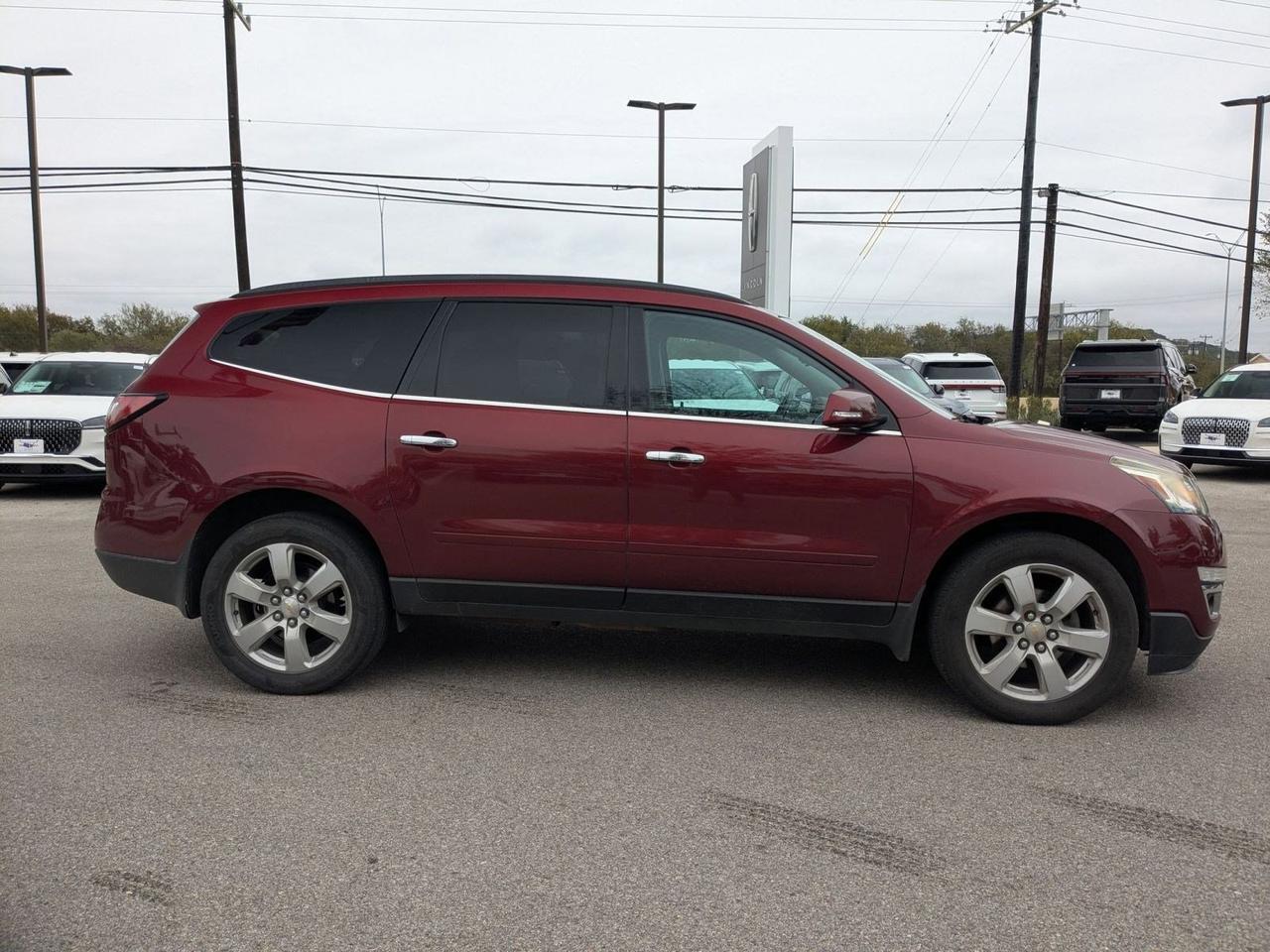 2017 Chevrolet Traverse LT
