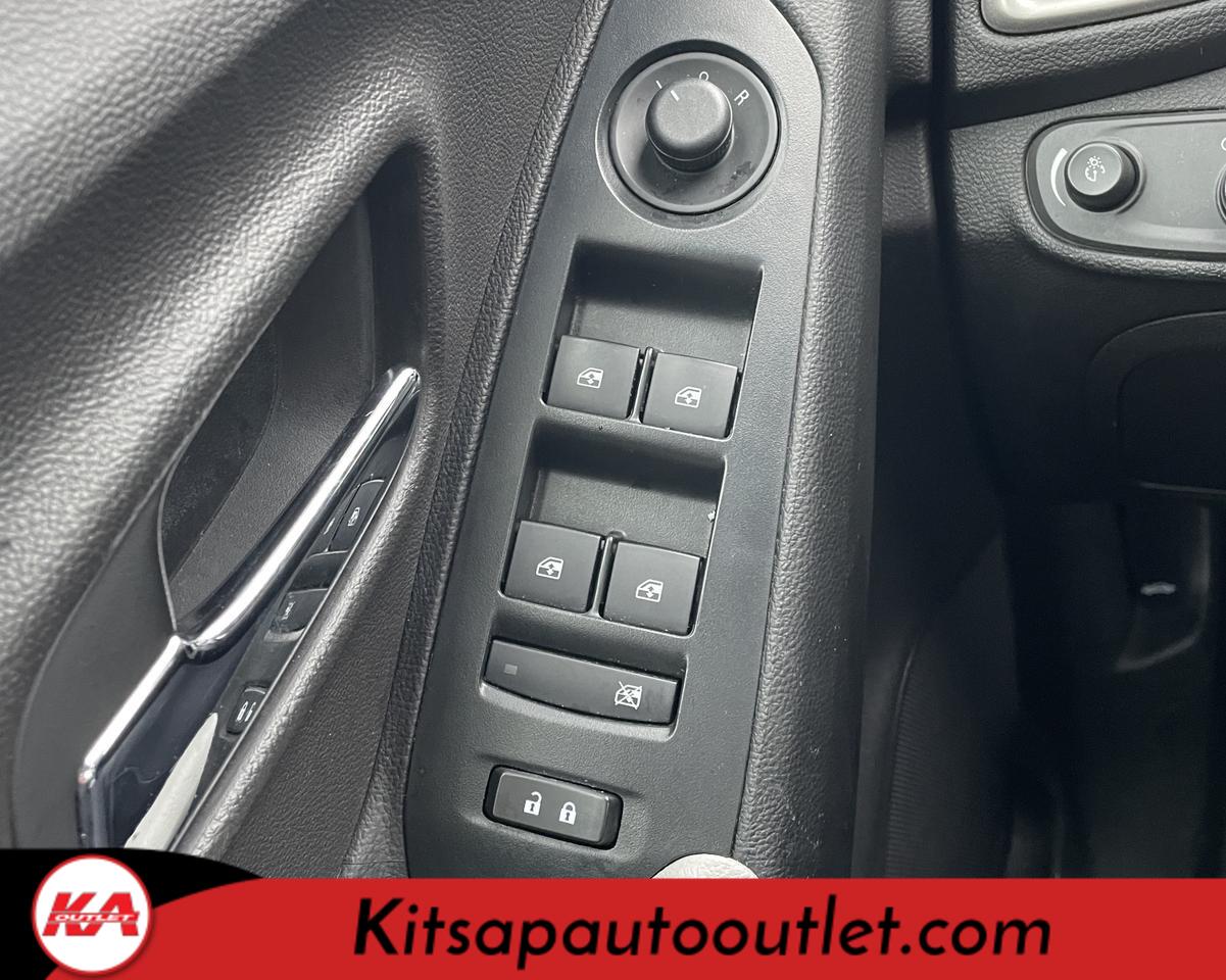 2017 Chevrolet Trax LS Sport Utility 4D