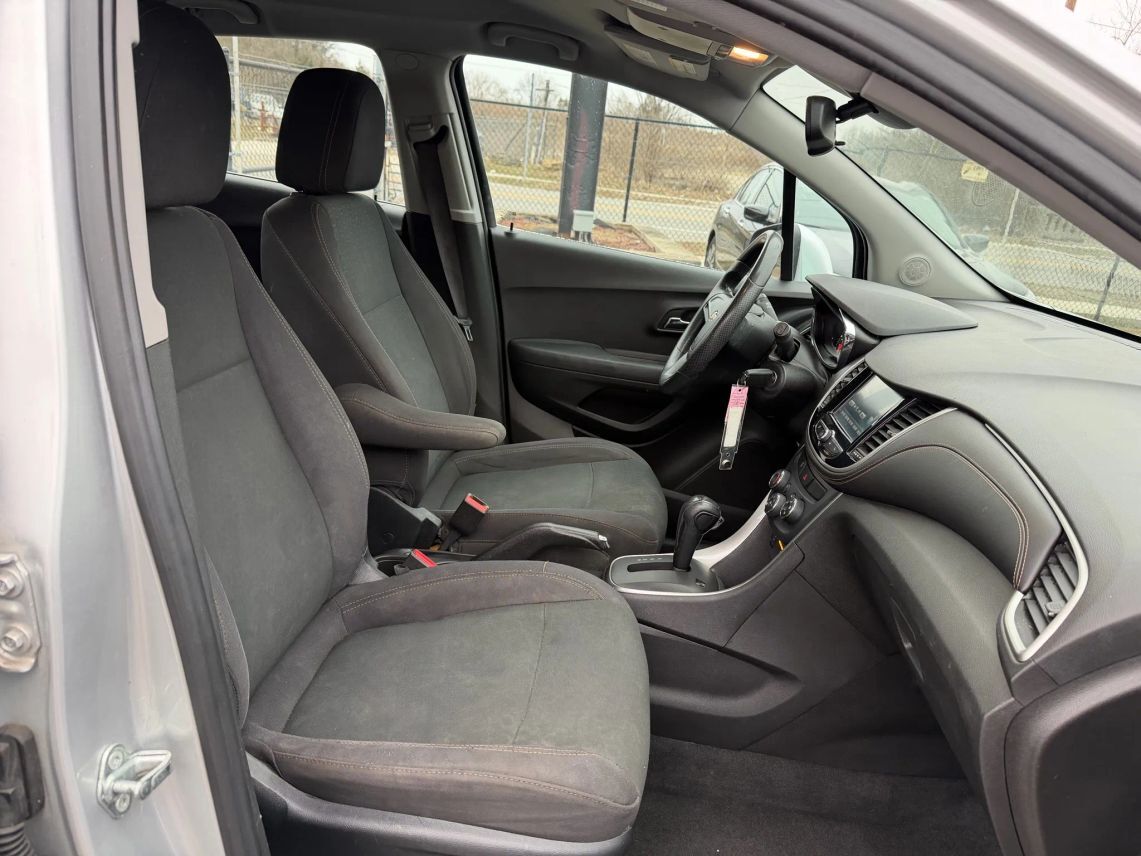 2017 Chevrolet Trax LS Sport Utility 4D Cincinnati OH