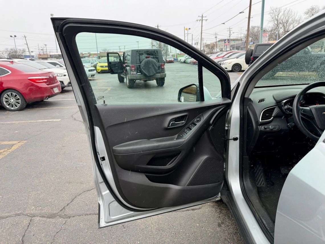 2017 Chevrolet Trax LS Sport Utility 4D Cincinnati OH