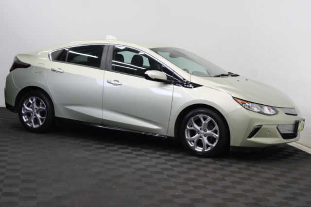 2017 Chevrolet Volt Premier's photo