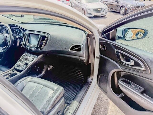 2017 Chrysler 200 Limited Conover NC