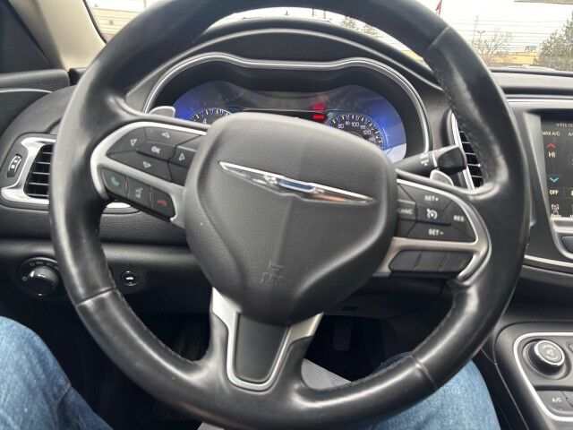 2017 Chrysler 200 Limited Platinum Cleveland OH