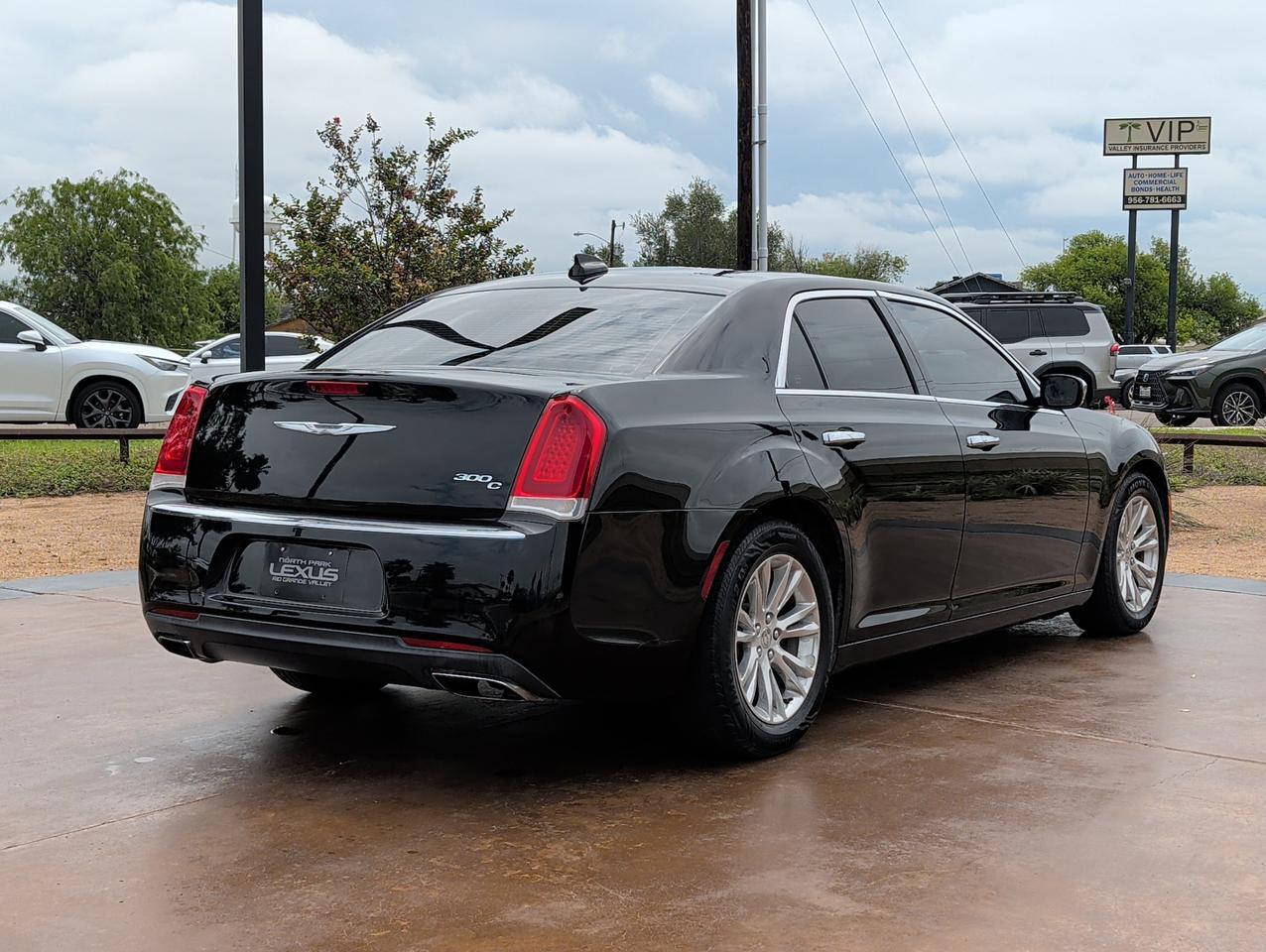 2017 Chrysler 300 300C