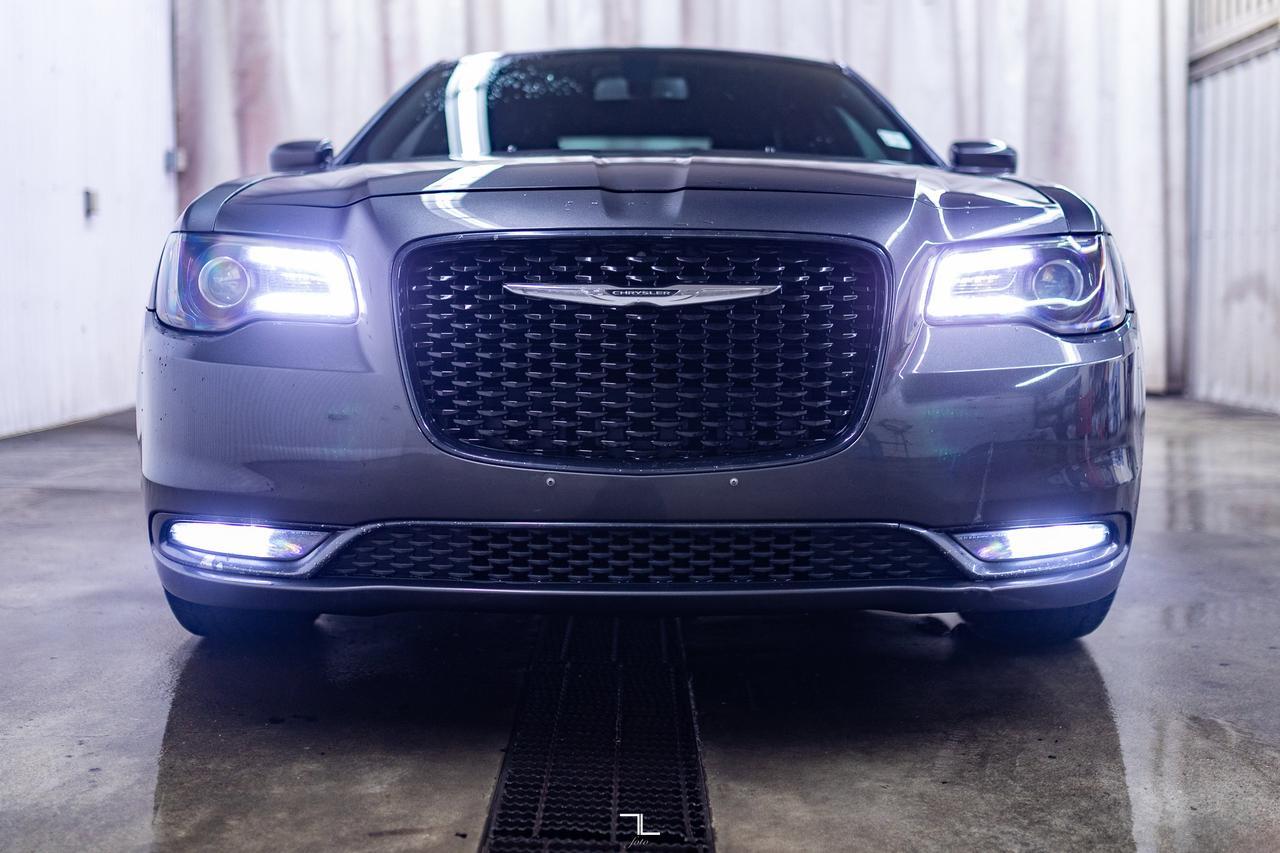 2017 Chrysler 300 AWD S Leather BCam Red Deer AB