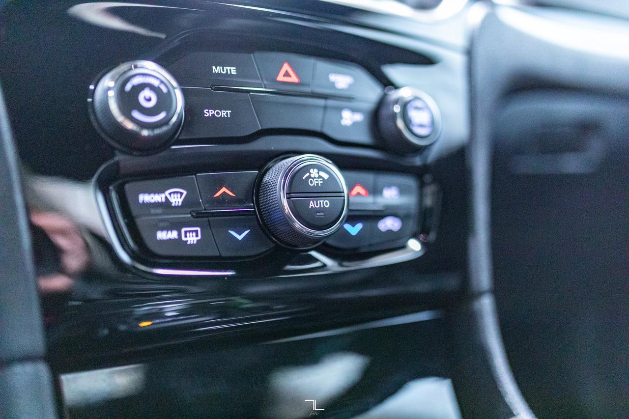 2017 Chrysler 300 AWD S Leather BCam Red Deer AB