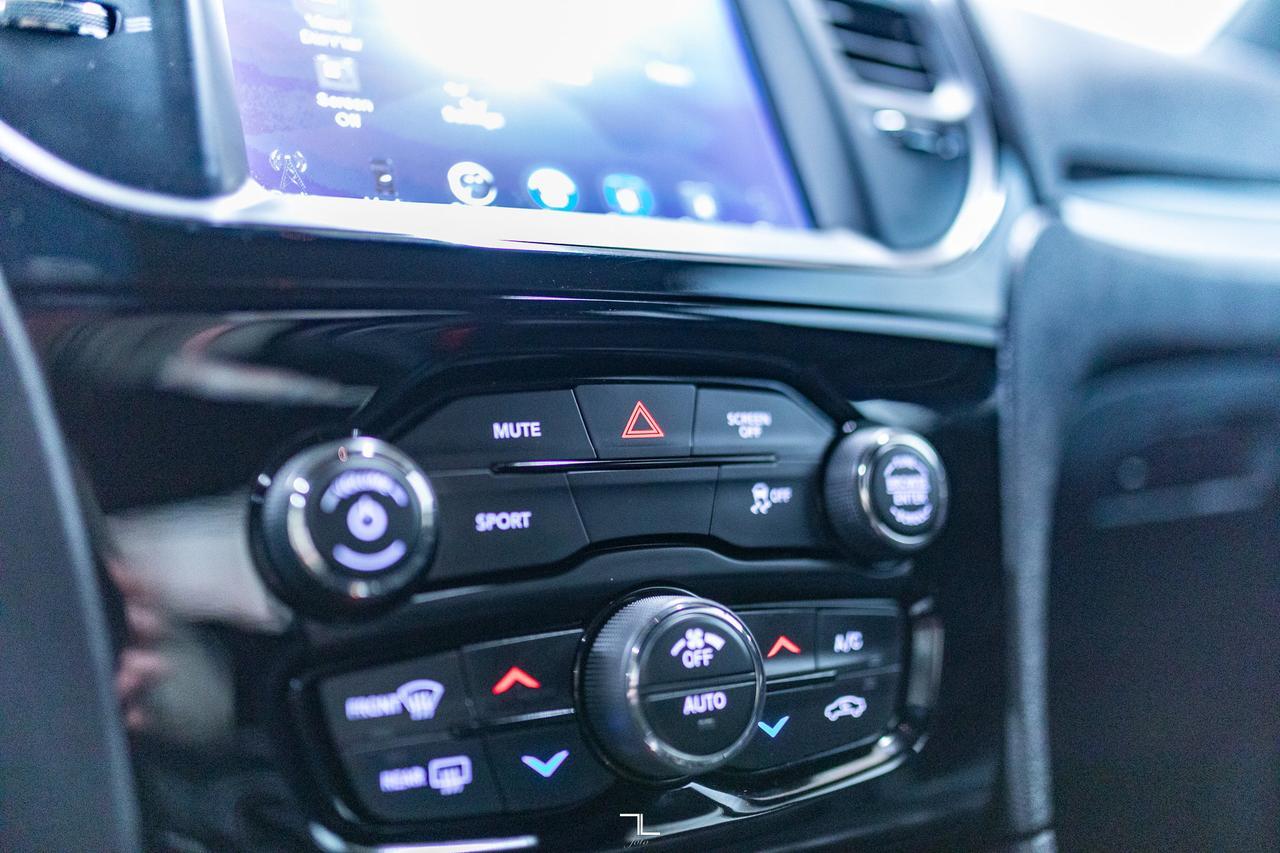 2017 Chrysler 300 AWD S Leather BCam Red Deer AB