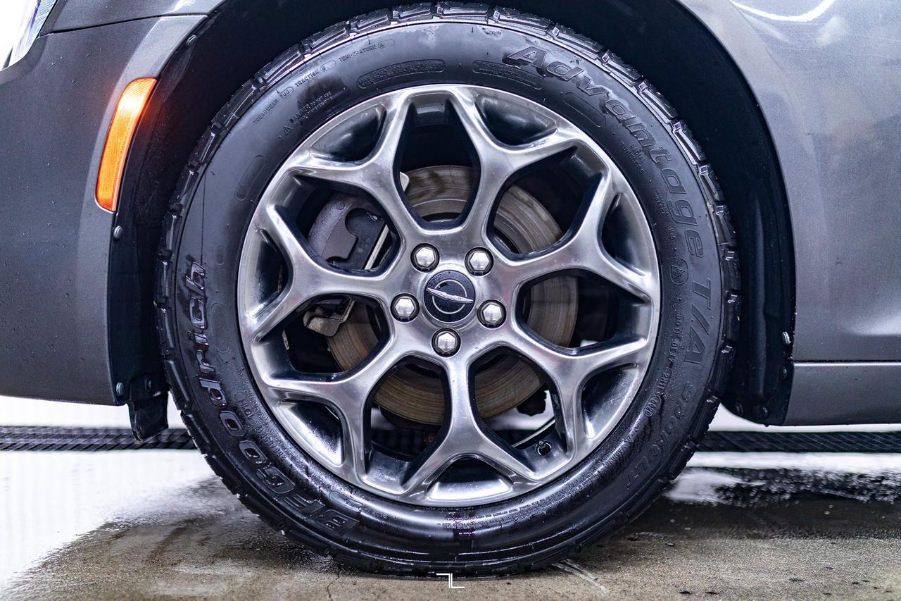 2017 Chrysler 300 AWD S Leather BCam Red Deer AB