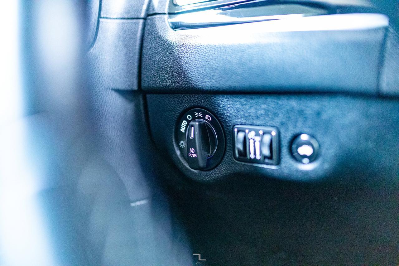 2017 Chrysler 300 AWD S Leather BCam Red Deer AB