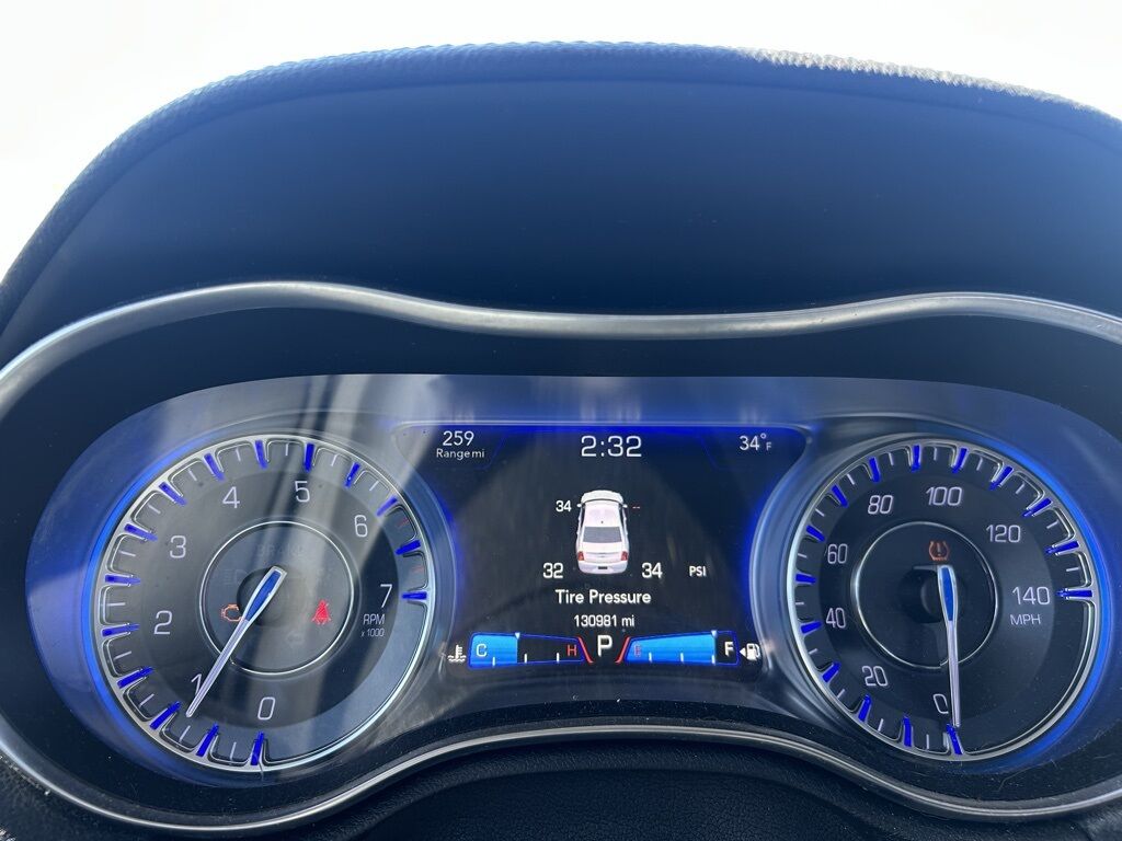 2017 Chrysler 300 C Crestwood KY