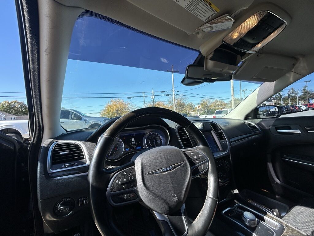 2017 Chrysler 300 C Crestwood KY