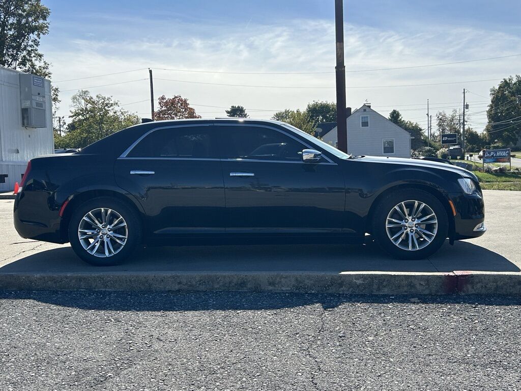 2017 Chrysler 300 C Crestwood KY