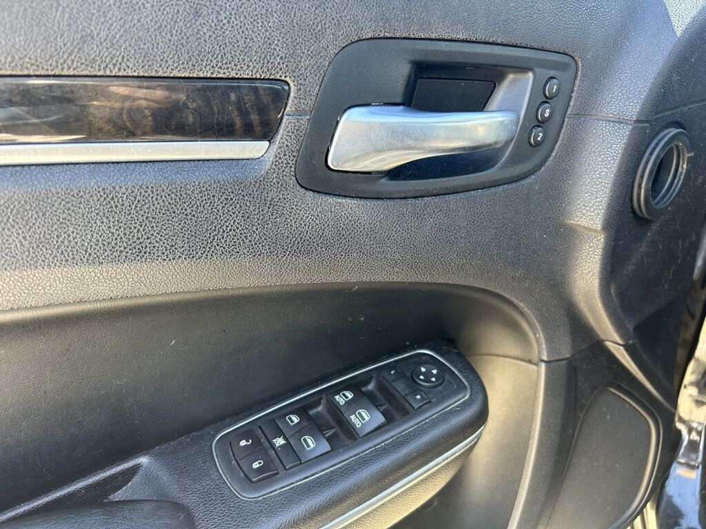 2017 Chrysler 300 C Crestwood KY