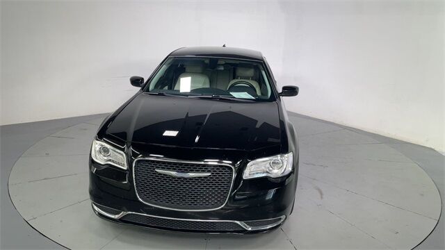 2017 Chrysler 300 Limited